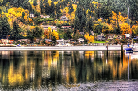 Autumn reflections  in Gig Harbor, Washington.のeditorial素材