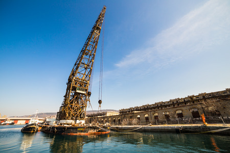 An ancient crane named "Ursus" in the port of triesteのeditorial素材