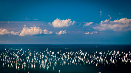 one of the biggest regatta in the world with more than 2100 boats: the Barcolanaの写真素材