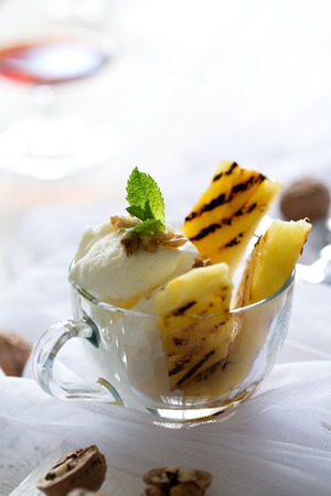 Vanilla Ice cream in transparent cupの写真素材
