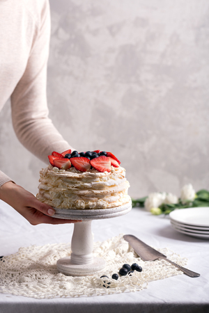 Strawberry pavlova cakeの写真素材