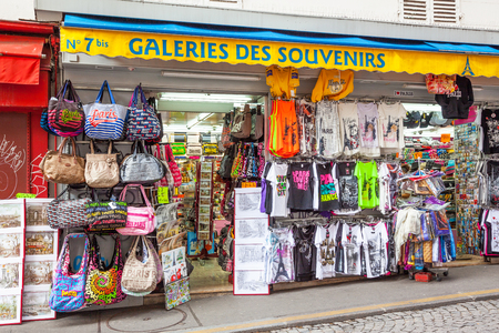 PARIS, FRANCE â JUNE 6, 2012: A colorful souvenir shop in Montmartre in Paris.のeditorial素材