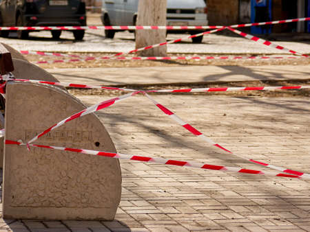 Karaganda, Kazakhstan - 3nd April, 2020 -The streets of the city are quarantined closed due to COVID-19 or Coronavirus outbreak lockdown. Information warning sign about quarantine measures in public placesのeditorial素材