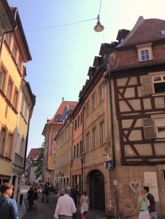 People walking in the streetsの素材