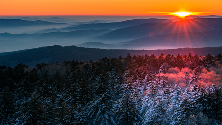 Sunrise  at Daqing Mountain, Yichun, Longjiangの写真素材