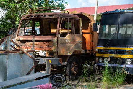 old minibus unused parked and left to deteriorate over time rusting eating steel.の写真素材