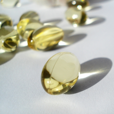 Fish oil capsules  の写真素材