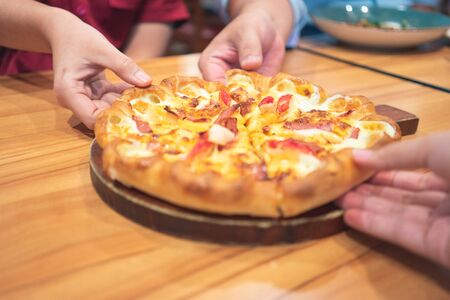 hot pizza dip tray of pizza toppings include ham, pork, paprika and vegetables, pizza, Italian food...