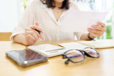 owner Sitting on the annual tax calculation Bracelets from turnover To reduce the tax. using as...
