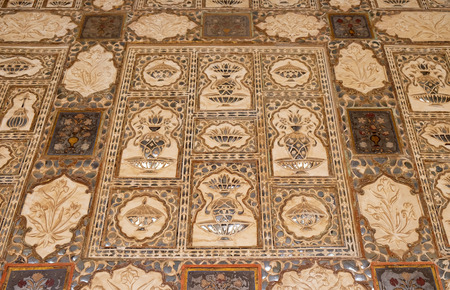 Detail of the mirrored ceiling in the Mirror Palace at Amber Fort in Jaipur, Rajasthan, Indiaのeditorial素材
