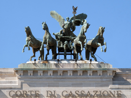 Quadriga on the Palace of Justice(Palazzo di Giustizia), seat of the Supreme Court of Cassation, Rome, Italyのeditorial素材