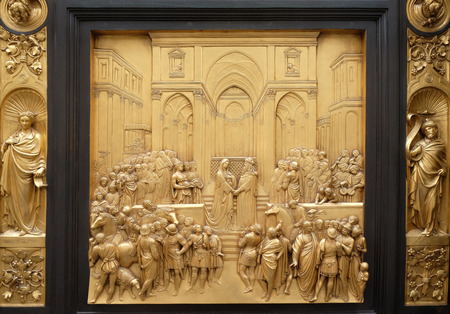 Florence cathedral, Baptistry of Saint John, Gates of Paradise, Queen of Sheba and King Solomon, Florence, Italyのeditorial素材