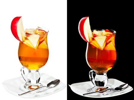 A couple of identical alcoholic cocktails isolated  on  white and black の写真素材