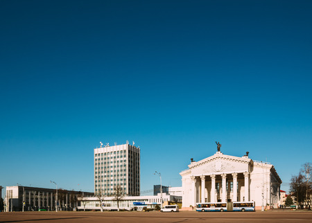 Gomel, Belarus - March 27, 2016: Gomel Drama Theater on Lenin Square with city transportのeditorial素材