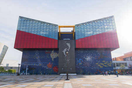 Osaka, Japan - April 26, 2016: Aquarium Kaiyukan. It is one of the largest public aquariums in the world in Osaka, Japanのeditorial素材