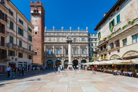 Piazza delle Erbe (Market's square) is a square in Verona, northern Italy. It was once the town's forum during the time of the Roman Empire.のeditorial素材