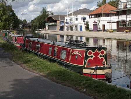 Cambridge, UK  Barge on the river Camのeditorial素材