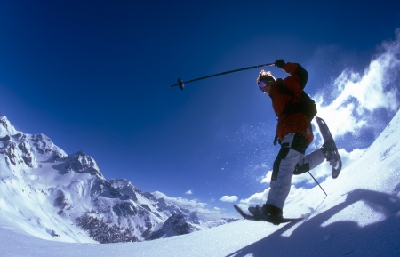 SERRE CHEVALIER, FRANCE - MARCH 15: Snowshoers Esben Pedersen explore the backcountry of Serre Chevalier on March 15, 1998. Serre Chevalier is a popular winter resort in French Alpsのeditorial素材