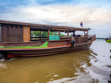 THAILAND, SAMUTSONGKHRAM - JUNE 17,2018:Traditional thai boat in the river near at Amphawa floating market the destination for tourist is a famous place to traditional cuture Thailand.のeditorial素材