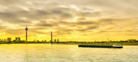 Panorama of Dusseldorf river and ferries, DÃ¼sseldorf, Cityscape, Germany, Urban Skyline, Cityの写真素材