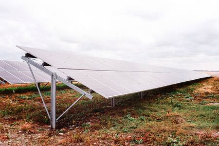 Power plant using renewable solar energy