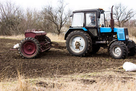 Spring sowing of grain crops is in progress Ukraine
