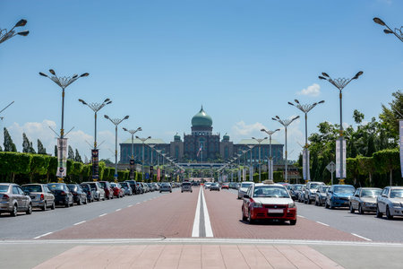 PUTRAJAYA, MALAYSIA - MAY 25, 2014 : Road leading to Malaysian Prime Minister's office in Putrajaya, Malaysia.のeditorial素材