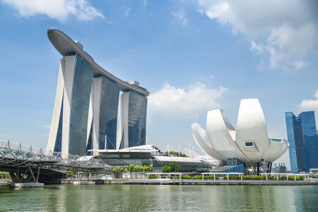 SINGAPORE - MAY 6, 2016 : Cityscape of Singapore Skyline, Marina Bay Sandsのeditorial素材