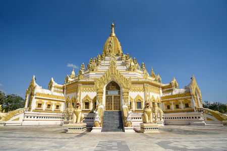 Buddha Tooth Relic Pagada or Swe Taw Myat Pagoda, beautiful Burmese temple and one of famous attraction in Yangon (Rangoon), Myanmarの写真素材