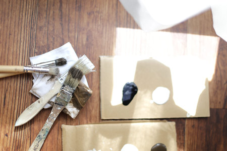 Image of a brush used for DIY painting