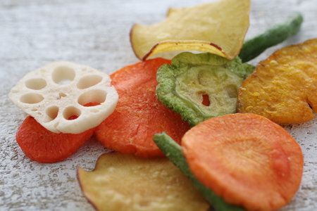 Vegetable and fruit chipsの写真素材