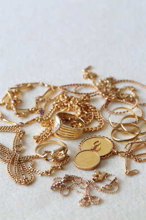 Purchase and trade-in of second-hand precious metals and goldの写真素材