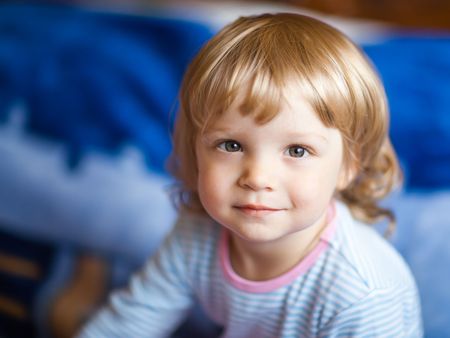Adorable little girl - shallow DOF, focus on eyesの写真素材