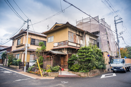 Kyoto, Japan - November 23, 2018: Old Japanese house in a residential area in Japanのeditorial素材