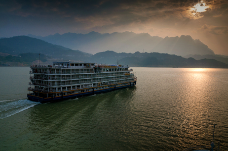 Cruise traveling in the Yangtze Riverのeditorial素材