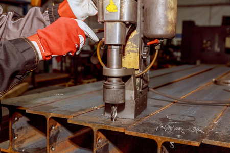 Magnetic drilling machine. HSS rotabroach type cutters magnetic drill hole cutters annular