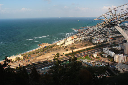 Cable car to the top of Carmel Mountain, Haifa, Israelのeditorial素材