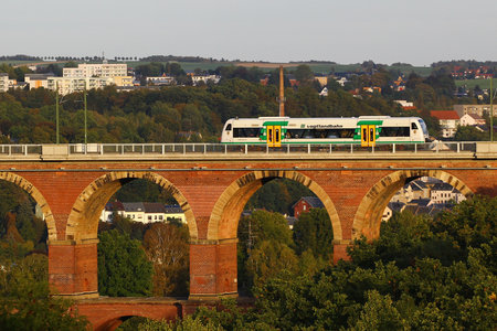 Netzschkau, Germany - October 6, 2023: Vogtland regional train crosses the Goltzsch Viaduct, the largest brick-built railway bridge in the world in Saxony, Germany.のeditorial素材