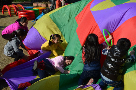 warm winter sun to participate in outdoor sportsのeditorial素材