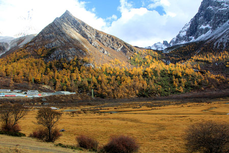 Natural scenery at Yading, Daochengの写真素材