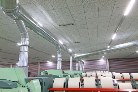 LUANNAN - MARCH 26: Machinery and equipment in a spinning production company, On March 26, 2013, Luannan County, Hebei Province, china.
のeditorial素材
