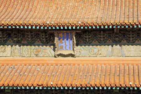 ZUNHUA - DECEMBER 15: The words " LongEn hall" written on the plaques, in the Eastern Tombs of the Qing Dynasty, on december 15, 2013, ZunHua, hebei province, China. 
のeditorial素材