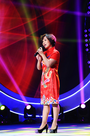 LUANNAN COUNTY - JANUARY 3: The PingJu performers on the stage, in the ChengZhaoCai grand theater, January 3, 2014,luannan county, hebei province, china.のeditorial素材