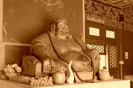 BEIJING - MAY 23: Buddhist maitreya statues in the Beihai Park, on may 23, 2014, Beijing, China
のeditorial素材