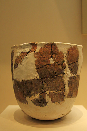 CHINA - C.10,000 YEARS AGO: Pottery Jar, c.10,000 years ago, collection in the China national museum, Beijing, China.  
のeditorial素材