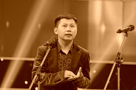 Beijing - November 25: The famous comedian He Yunwei performing on the stage, on november 25, 2013, beijing, china.のeditorial素材