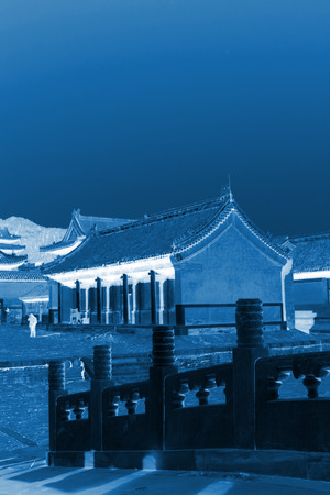 ZUNHUA - DECEMBER 15: The waiting room for officials and stone bridge building landscape, in the Eastern Tombs of the Qing Dynasty, on december 15, 2013, ZunHua, hebei province, China.のeditorial素材