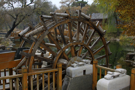 CHENGDE CITY -  OCTOBER 20: Chinese traditional style water wheel in chengde mountain resort, on october 20, 2014, Chengde City, Hebei Province, Chinaのeditorial素材