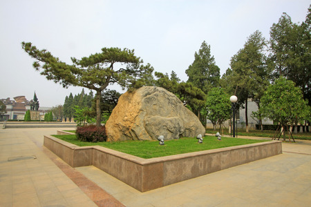 Shijiazhuang - April 28: huge rock in the north China military martyrs cemetery, on April 28, 2015, shijiazhuang city, hebei province, Chinaのeditorial素材