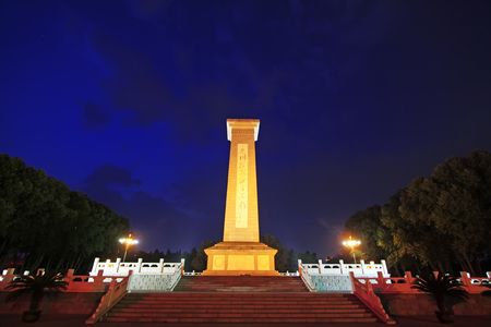 Shijiazhuang - April 27: marble monument at night, the north China military martyrs cemetery, on April 27, 2015, shijiazhuang city, hebei province, Chinaのeditorial素材